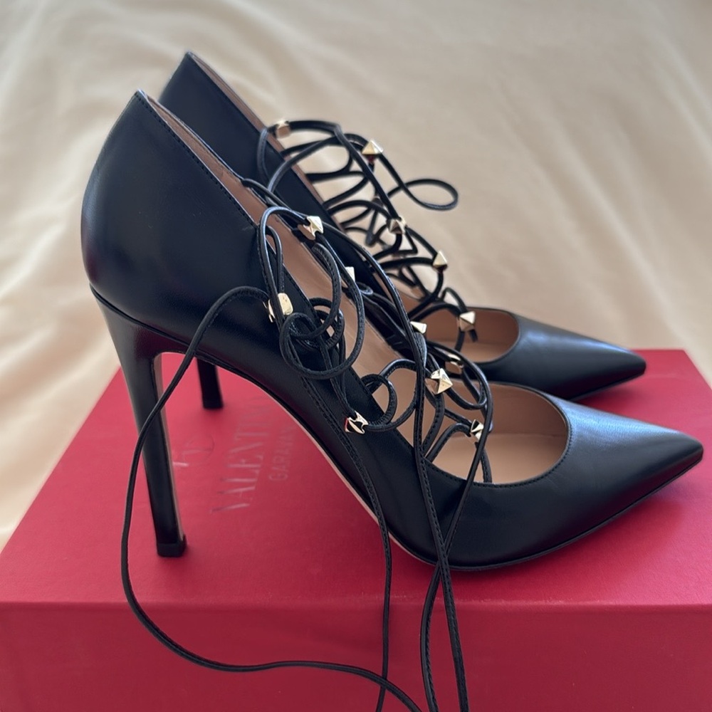 Valentino Heels - Picture 4 of 13